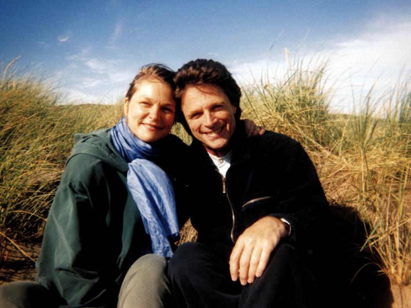 Composer Peter Lieberson wrote his Neruda Songs for his wife, mezzo-soprano Lorraine Hunt Lieberson. Composer Peter Lieberson wrote his Neruda Songs for his wife, mezzo-soprano Lorraine Hunt Lieberson.