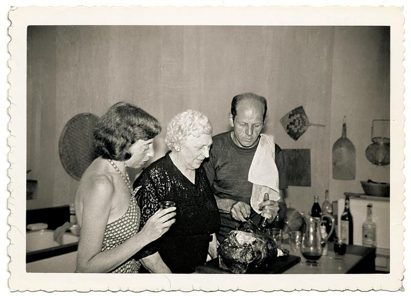 Jackson Pollock cooks with his wife, the artist Lee Krasner, and his mother, Stella Pollock, in the kitchen of his home in Springs, in East Hampton, N.Y., 1950. Jackson Pollock cooks with his wife, the artist Lee Krasner, and his mother, Stella Pollock, in the kitchen of his home in Springs, in East Hampton, N.Y., 1950.