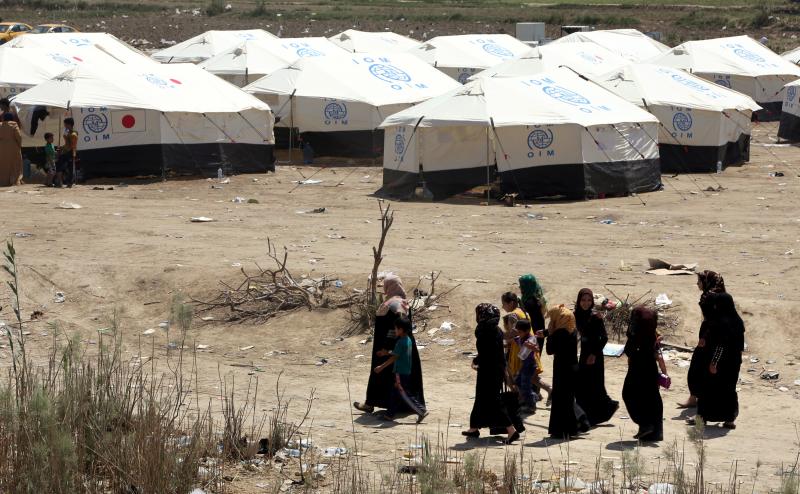 Displaced Sunni Iraqis, who fled the violence in Ramadi, arrive at a makeshift camp on the outskirts of Baghdad, in April. Displaced Sunni Iraqis, who fled the violence in Ramadi, arrive at a makeshift camp on the outskirts of Baghdad, in April.