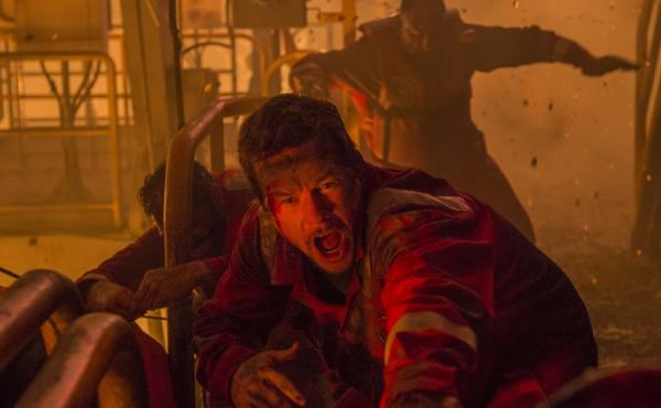 Mark Wahlberg in the terse, tight Deepwater Horizon. Mark Wahlberg in the terse, tight Deepwater Horizon.