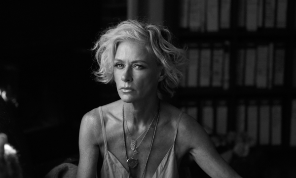 shelby-lynne-monument-records-press-photo.png