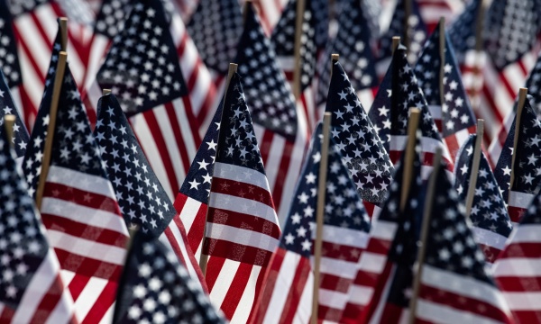 US-MEMORIAL DAY-FLAGS