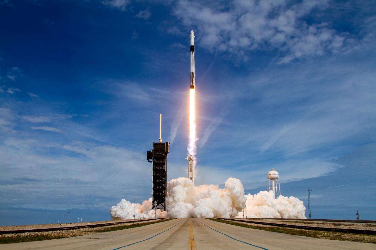 New Spaceship Prepares To Blast Off And Make History 88 5 WFDD