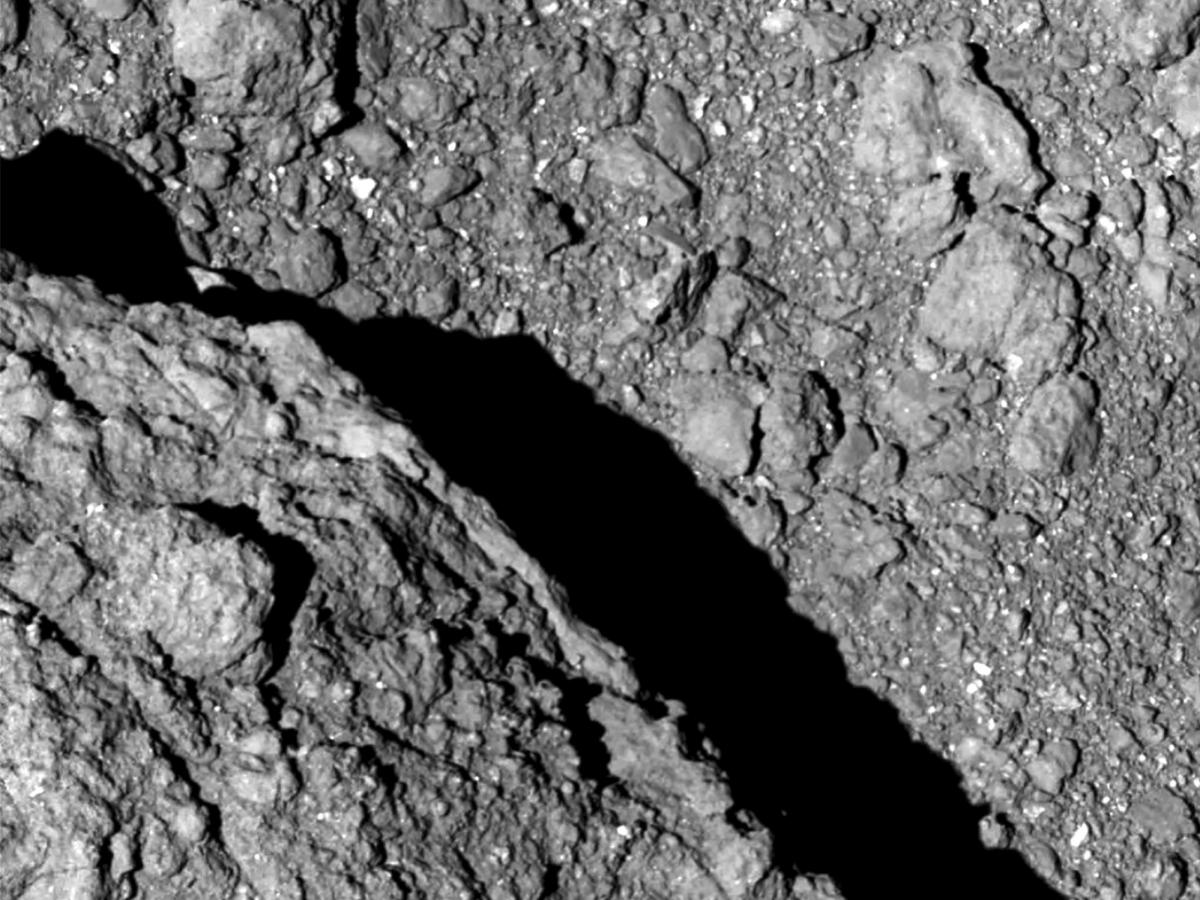 Hayabusa2 rovers start exploring asteroid Ryugu