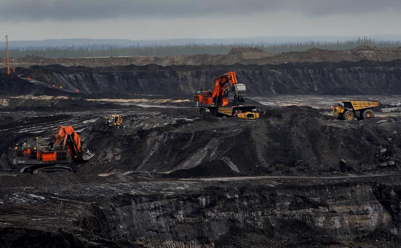 The Shell Oil Jackpine open pit mine uses trucks that are 3 stories tall, weigh 1 million pounds and cost $7 million each. There is explosive growth in the oil field areas around Fort McMurray, Alberta, Canada. The Shell Oil Jackpine open pit mine uses trucks that are 3 stories tall, weigh 1 million pounds and cost $7 million each. There is explosive growth in the oil field areas around Fort McMurray, Alberta, Canada.