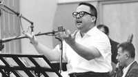 Allan Sherman released three albums between October 1962 and August 1963. Allan Sherman released three albums between October 1962 and August 1963.