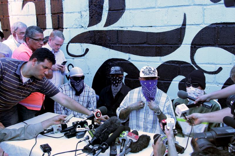 Members of the 18th Street gang announce a truce during a press conference at a prison in San Pedro Sula, on May 28. The gang is involved in drug trafficking that has brought terror to El Salvador, Guatemala and Honduras. Members of the 18th Street gang announce a truce during a press conference at a prison in San Pedro Sula, on May 28. The gang is involved in drug trafficking that has brought terror to El Salvador, Guatemala and Honduras.