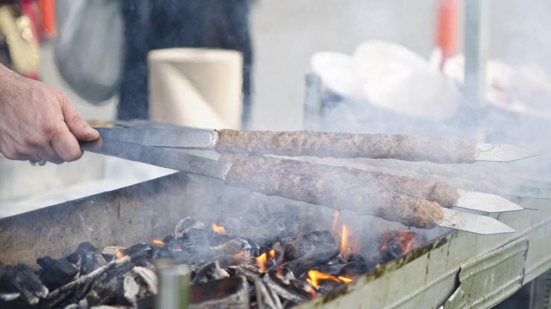 Many different Middle Eastern cultures claim to have invented the kebab. Many different Middle Eastern cultures claim to have invented the kebab.