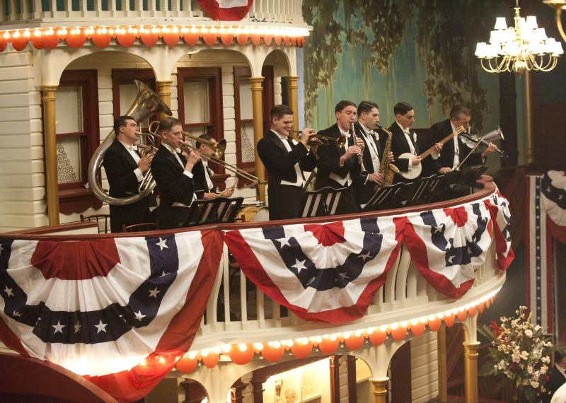 Boardwalk Empire features music by Vince Giordano and the Nighthawks. Boardwalk Empire features music by Vince Giordano and the Nighthawks.