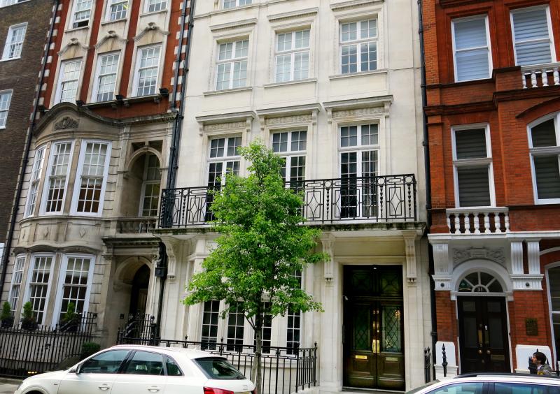 A stately Georgian house at 29 Harley Street is home to Formations House, a company that specializes in creating other companies. A stately Georgian house at 29 Harley Street is home to Formations House, a company that specializes in creating other companies.