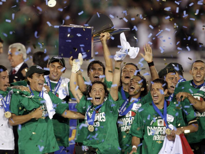 Members of the Mexico team celebrate a 4-2 win against the United States in the CONCACAF Gold Cup soccer final at the Rose Bowl in Pasadena, Calif., June 25, 2011. Members of the Mexico team celebrate a 4-2 win against the United States in the CONCACAF Gold Cup soccer final at the Rose Bowl in Pasadena, Calif., June 25, 2011.