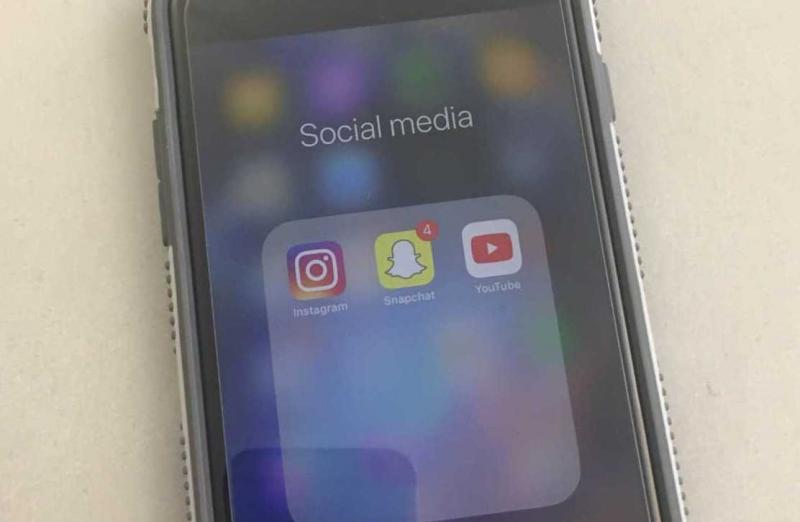 Social Media Apps on Iphone Social Media on Iphone