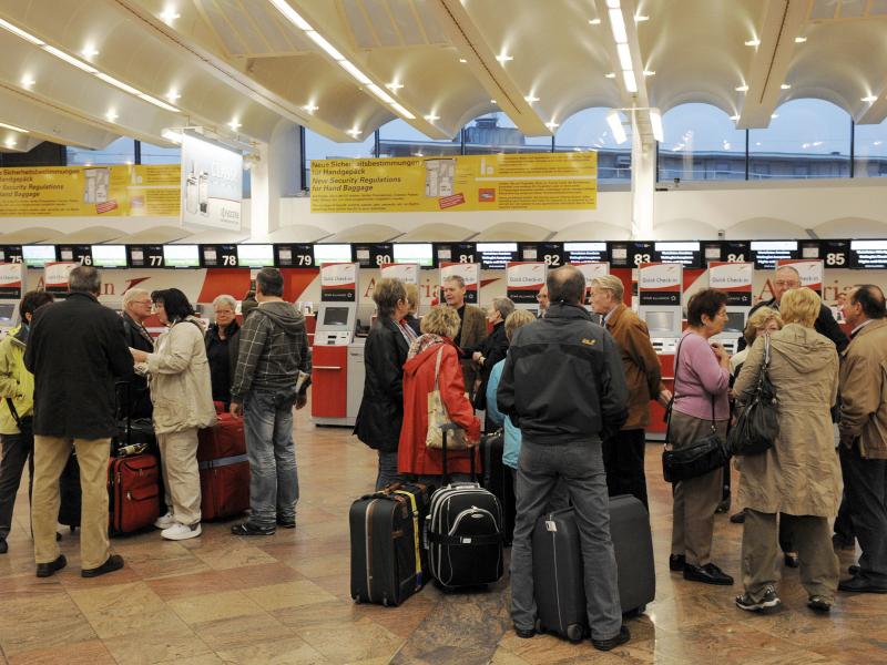 For refugees in Austria who choose to voluntarily go back to their countries of origin, a one-way trip to the Vienna International Airport marks the end of their journey in Europe. For refugees in Austria who choose to voluntarily go back to their countries of origin, a one-way trip to the Vienna International Airport marks the end of their journey in Europe.