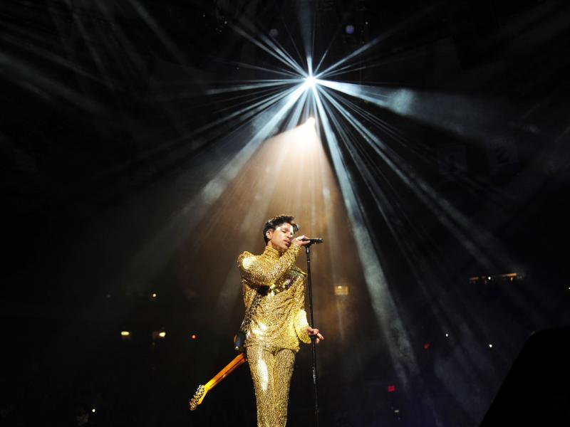 Recorded in 2010, Prince's Welcome 2 America is a previously unreleased, 12-track album. Recorded in 2010, Prince's Welcome 2 America is a previously unreleased, 12-track album.