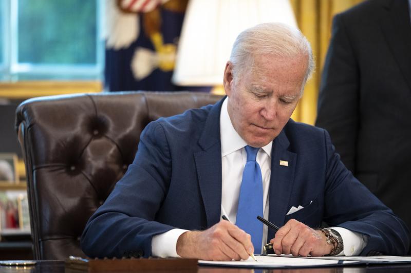 President Biden signed the Safe Sleep for Babies Act of 2021 on Monday, outlawing the manufacture and sale of crib bumpers and certain inclined infant sleepers. President Biden signed the Safe Sleep for Babies Act of 2021 on Monday, outlawing the manufacture and sale of crib bumpers and certain inclined infant sleepers.