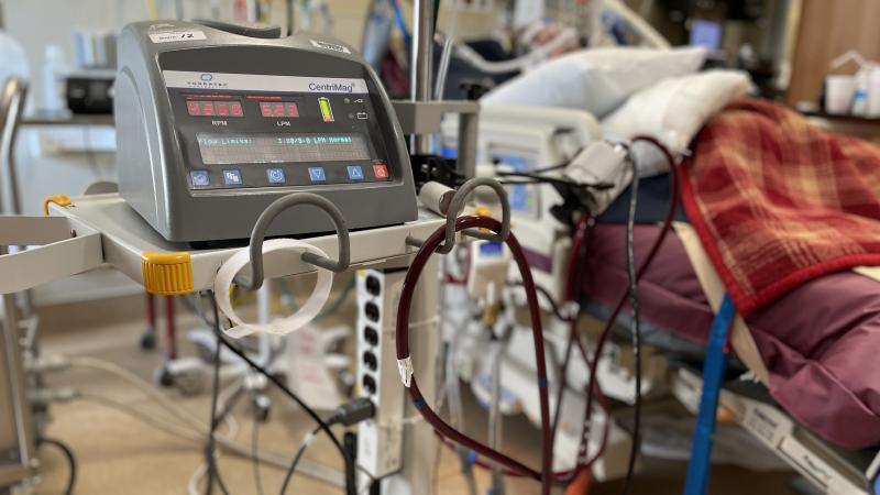 ECMO is the highest level of life support — beyond a ventilator, which pumps oxygen via a tube through the windpipe into the lungs. Instead, the ECMO process basically functions as a heart and lungs outside of the body — routing the blood via tubing t ECMO is the highest level of life support — beyond a ventilator, which pumps oxygen via a tube through the windpipe into the lungs. Instead, the ECMO process basically functions as a heart and lungs outside of the body — routing the blood via tubing t