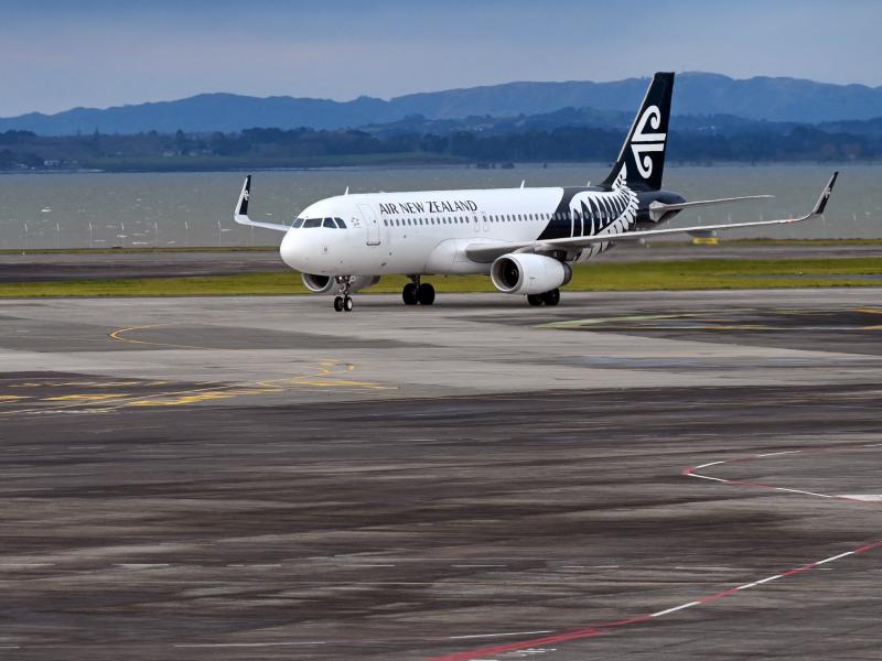 An Air New Zealand plane arrives at Auckland Airport on Aug. 9. Some Aucklanders will be able to get their first dose of a COVID-19 vaccine aboard a 787 on Saturday. An Air New Zealand plane arrives at Auckland Airport on Aug. 9. Some Aucklanders will be able to get their first dose of a COVID-19 vaccine aboard a 787 on Saturday.