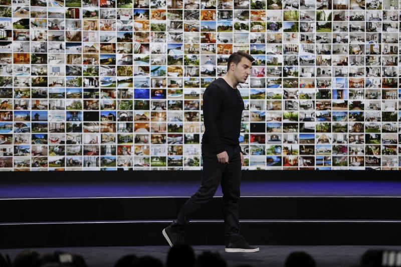 Airbnb co-founder and CEO Brian Chesky during an event in 2018. On Tuesday, the company announced it is laying off 1,900 employees, or about a quarter its workforce, as the coronavirus rattles the travel industry. Airbnb co-founder and CEO Brian Chesky during an event in 2018. On Tuesday, the company announced it is laying off 1,900 employees, or about a quarter its workforce, as the coronavirus rattles the travel industry.