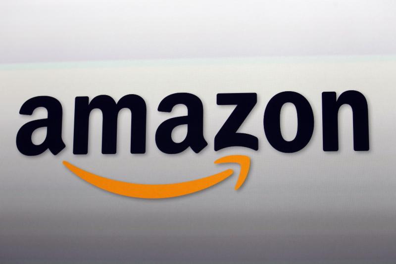Amazon announced on Wednesday that it would freeze for one year the use of its facial recognition technology by law enforcement agencies. Amazon announced on Wednesday that it would freeze for one year the use of its facial recognition technology by law enforcement agencies.