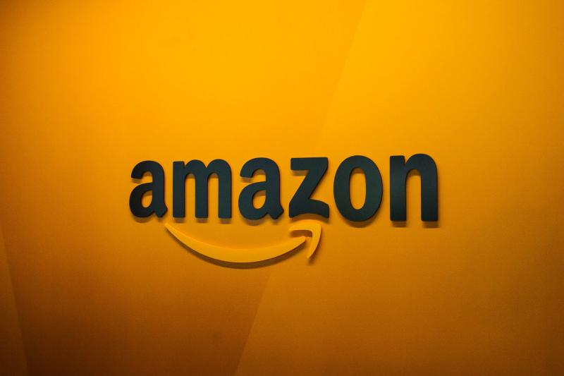 Splitting Amazon's second headquarters between two locations would dilute the company's original promise of a megadeal, but it could also relieve Amazon of being blamed for worsening traffic and increased housing prices. Splitting Amazon's second headquarters between two locations would dilute the company's original promise of a megadeal, but it could also relieve Amazon of being blamed for worsening traffic and increased housing prices.