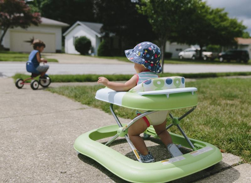 Skull fractures, concussions and broken bones are common injuries when children not yet able to walk use infant walkers and fall down stairs. Skull fractures, concussions and broken bones are common injuries when children not yet able to walk use infant walkers and fall down stairs.