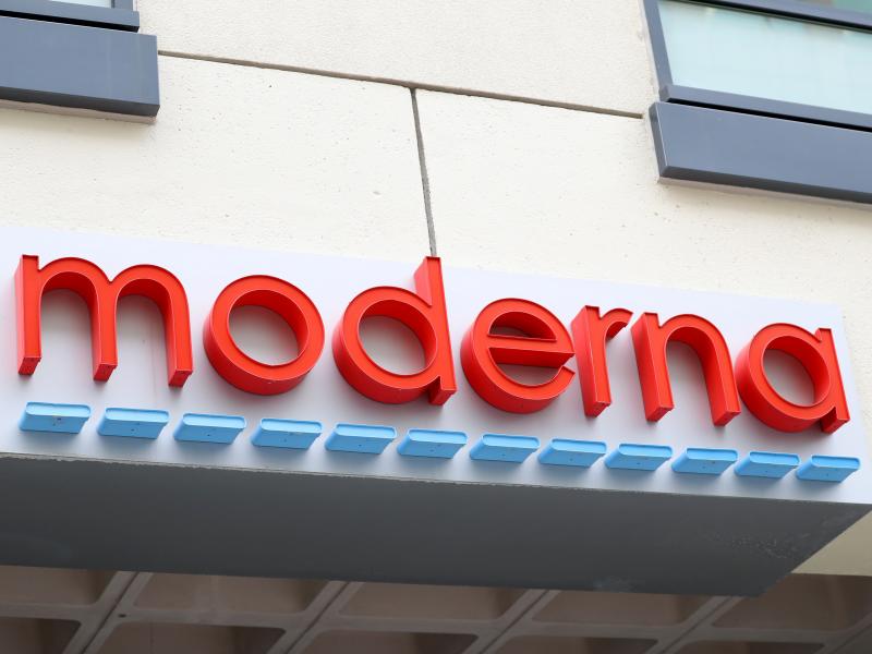Moderna, based in Cambridge, Mass., has reached phase three trials for its coronavirus vaccine. At the same time, its executives have sold tens of millions of dollars worth of stock, which has led to intense criticism of the company. Moderna, based in Cambridge, Mass., has reached phase three trials for its coronavirus vaccine. At the same time, its executives have sold tens of millions of dollars worth of stock, which has led to intense criticism of the company.