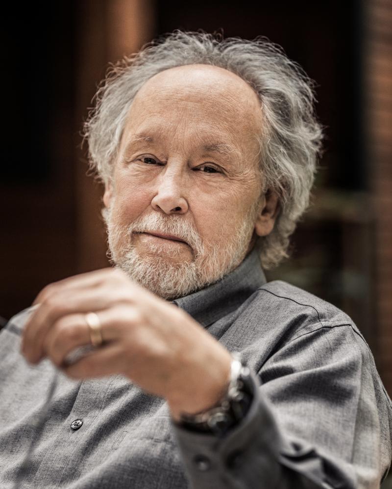 Barry Lopez won the National Book Award in 1986 for Arctic Dreams. Barry Lopez won the National Book Award in 1986 for Arctic Dreams.