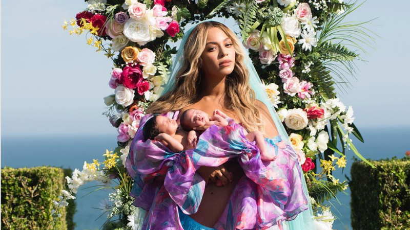 Beyoncé unveiled her twins on Friday morning via Instagram. Beyoncé unveiled her twins on Friday morning via Instagram.