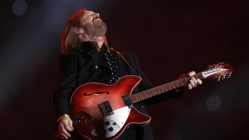 Tom Petty, performing during the Super Bowl XLII halftime show on Feb. 3, 2008. Tom Petty, performing during the Super Bowl XLII halftime show on Feb. 3, 2008.