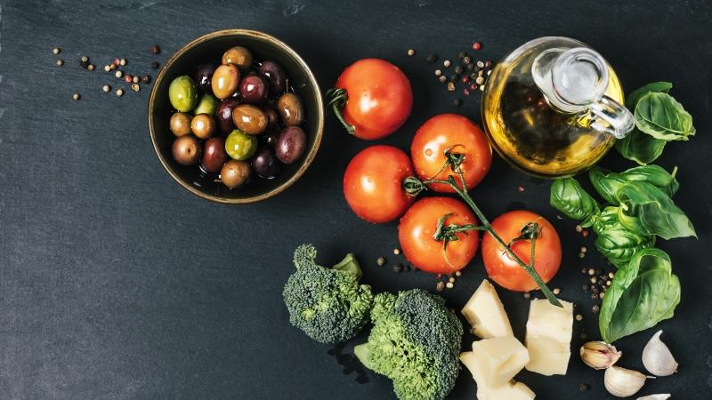 Depression symptoms dropped significantly in a group of young adults who ate a Mediterranean-style diet for three weeks. It's the latest study to show that food can influence mental health. Depression symptoms dropped significantly in a group of young adults who ate a Mediterranean-style diet for three weeks. It's the latest study to show that food can influence mental health.