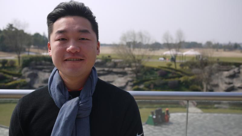 Ozzie Ling, manager of Shanghai's Yingyi Golf Club, says government inspection squads will sometimes visit his club, looking for wayward government officials who might be guests of the club. Ozzie Ling, manager of Shanghai's Yingyi Golf Club, says government inspection squads will sometimes visit his club, looking for wayward government officials who might be guests of the club.