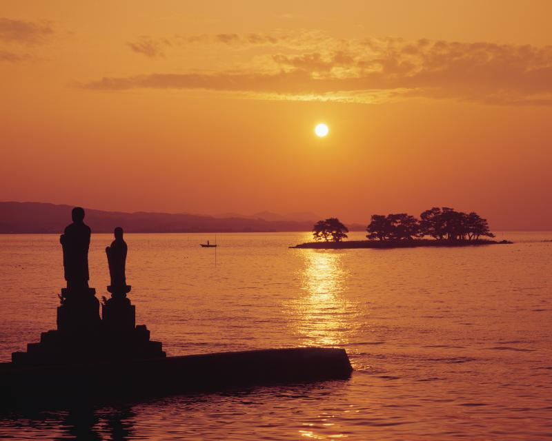 Lake Shinji, near Japan's coast, is known for its beauty. Until about a decade ago, the lake was also home to thriving fisheries. New research suggests runoff of the controversial pesticides known as neonicotinoids, used on nearby rice paddies, may be res Lake Shinji, near Japan's coast, is known for its beauty. Until about a decade ago, the lake was also home to thriving fisheries. New research suggests runoff of the controversial pesticides known as neonicotinoids, used on nearby rice paddies, may be res