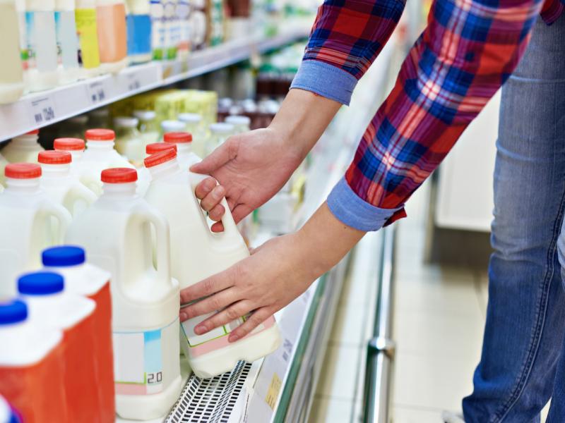 Making different decisions about where you buy groceries could affect economic disparity, new research shows. Making different decisions about where you buy groceries could affect economic disparity, new research shows.