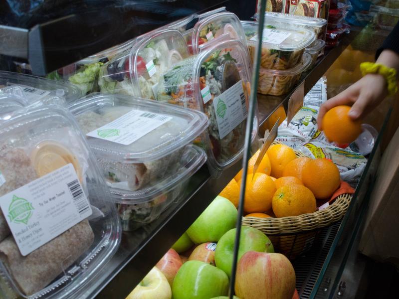 Fresh Corner Café sells loose fruits and fresh pre-packaged items like salads, sandwich wraps and fruit cups to corner stores, grocery stores and gas stations. Fresh Corner Café sells loose fruits and fresh pre-packaged items like salads, sandwich wraps and fruit cups to corner stores, grocery stores and gas stations.