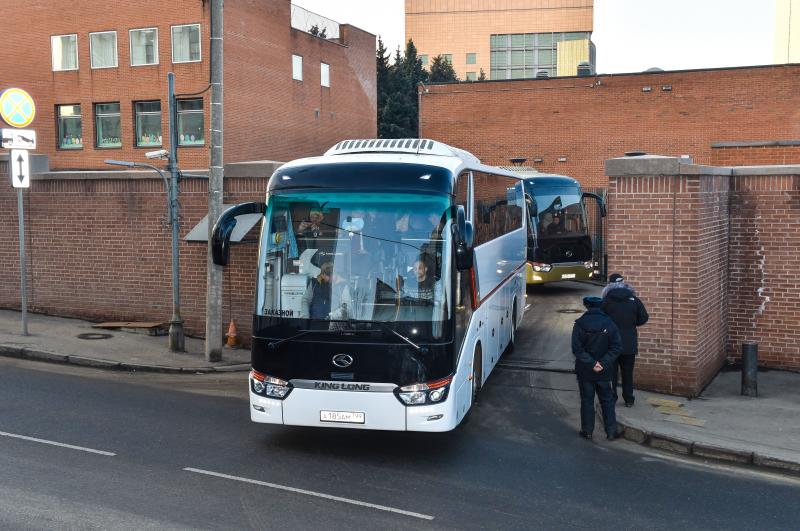 Buses with U.S. diplomats and their families who have been expelled from Russia leave the U.S. Embassy compound in Moscow on April 5. They were the first of a group of 60 U.S. diplomats who have been expelled from Russia, after the United States kicked ou Buses with U.S. diplomats and their families who have been expelled from Russia leave the U.S. Embassy compound in Moscow on April 5. They were the first of a group of 60 U.S. diplomats who have been expelled from Russia, after the United States kicked ou