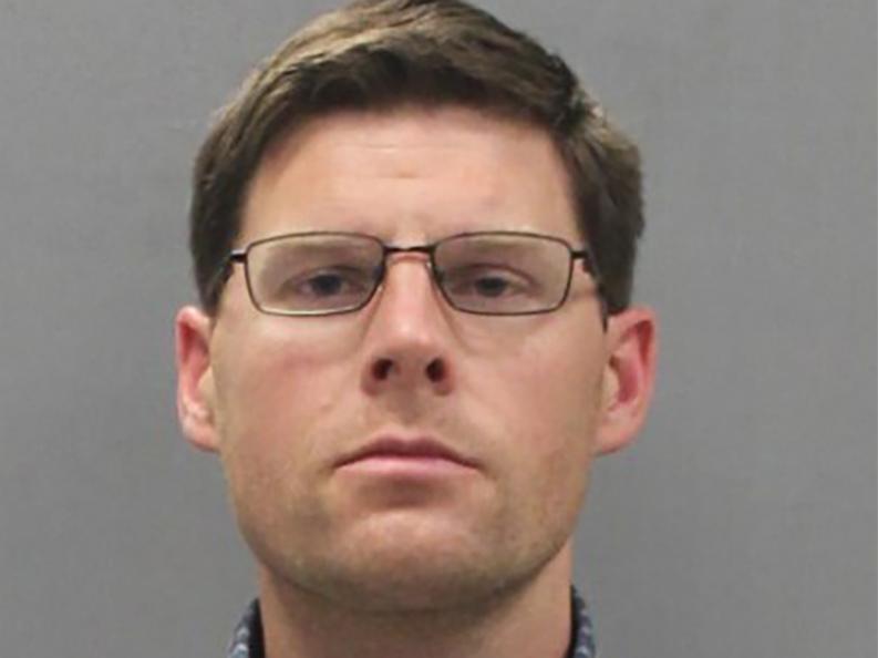 Dr. Joel Smithers was sentenced to 40 years in prison on Wednesday for illegal opioid prescriptions. Dr. Joel Smithers was sentenced to 40 years in prison on Wednesday for illegal opioid prescriptions.