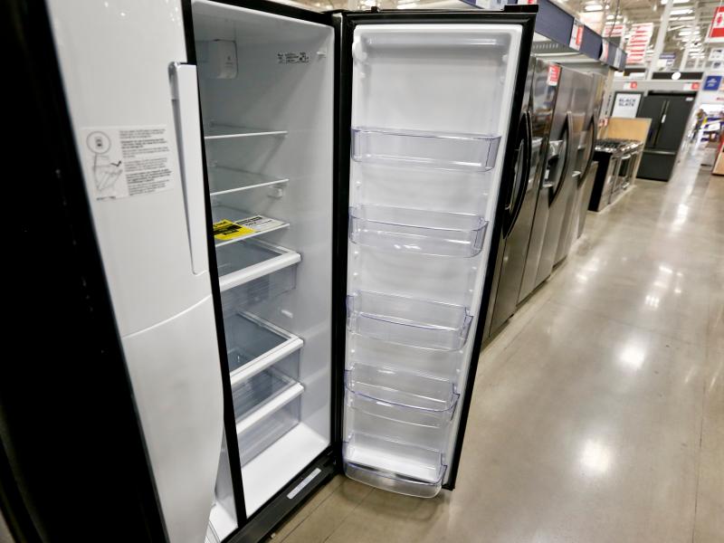 Refrigerators on sale in 2018 in Pennsylvania. The Environmental Protection Agency is planning to phase out the use of cooling chemicals that are powerful greenhouse gases. Refrigerators on sale in 2018 in Pennsylvania. The Environmental Protection Agency is planning to phase out the use of cooling chemicals that are powerful greenhouse gases.