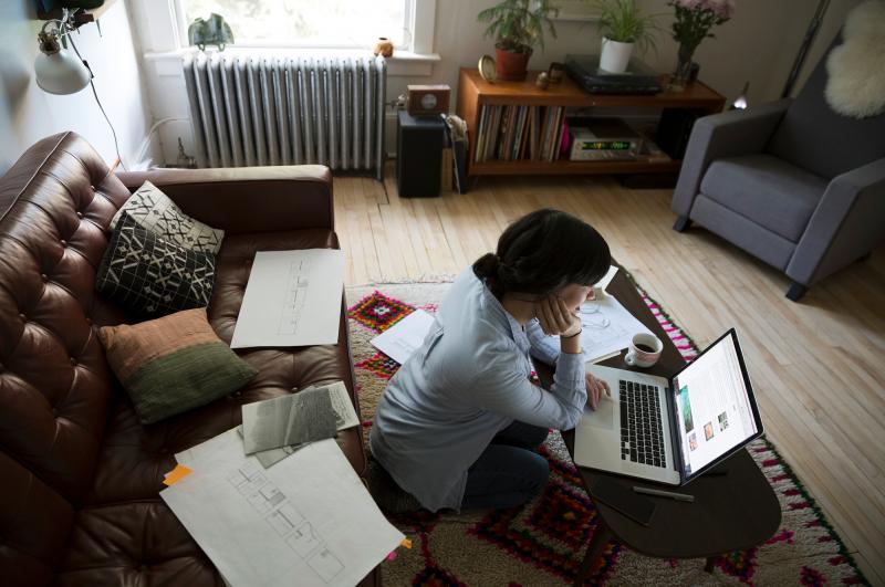 The vast majority of contingent or independent workers in the U.S. do not receive employee benefits, though some companies and lawmakers are trying to change that. The vast majority of contingent or independent workers in the U.S. do not receive employee benefits, though some companies and lawmakers are trying to change that.