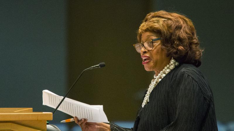 ex rep corrine brown sentenced to 5 years for stealing from bogus