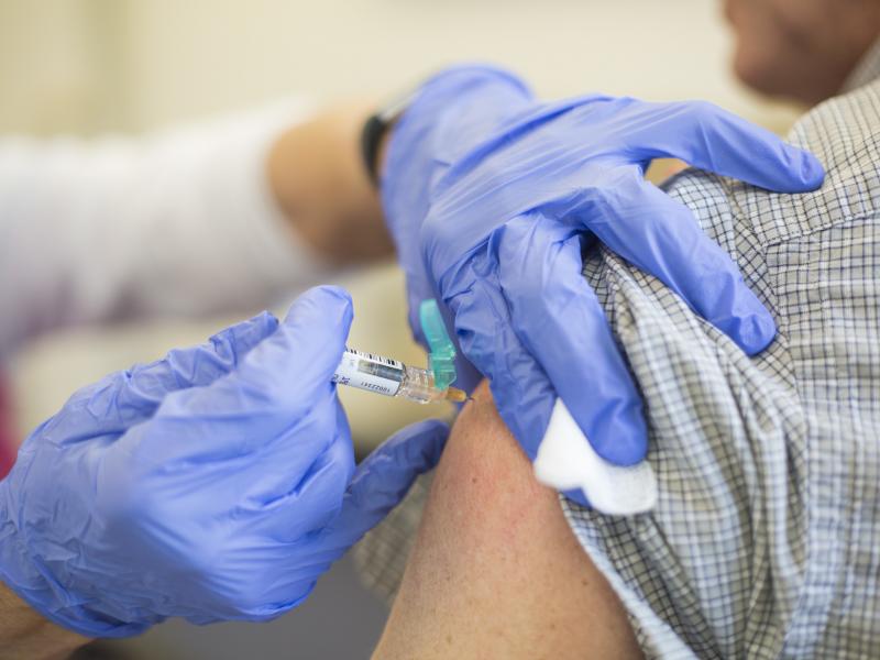 Being overweight or obese can diminish the effectiveness of a flu shot, researchers say. Being overweight or obese can diminish the effectiveness of a flu shot, researchers say.
