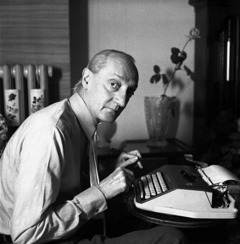 Crime writer Giorgio Scerbanenco was born in Kiev in 1911, grew up in Rome and worked for decades as a journalist in Milan. Crime writer Giorgio Scerbanenco was born in Kiev in 1911, grew up in Rome and worked for decades as a journalist in Milan.