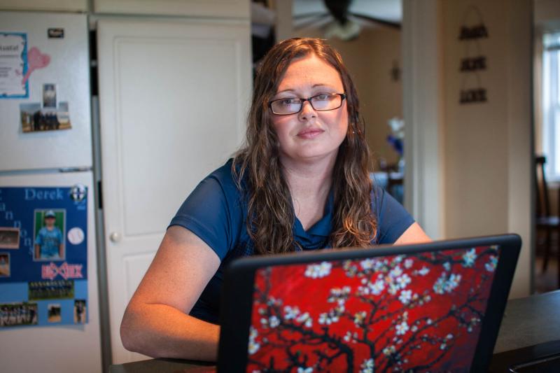 Amanda Dykeman, 33, of Coal Valley, Ill., had Essure devices removed after having multiple health problems. Amanda Dykeman, 33, of Coal Valley, Ill., had Essure devices removed after having multiple health problems.