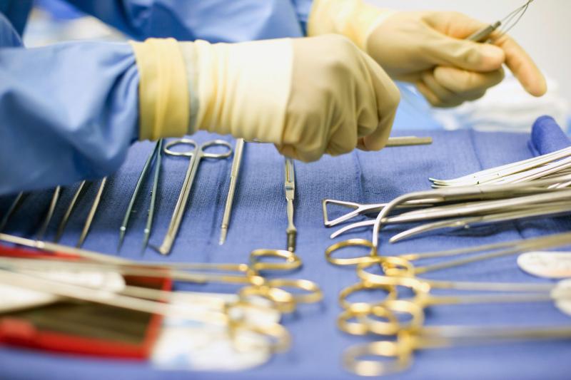 Did revised federal standards make transplant centers more averse to risk and encourage them to drop sicker patients who might affect the hospitals' patient survival rates? Did revised federal standards make transplant centers more averse to risk and encourage them to drop sicker patients who might affect the hospitals' patient survival rates?