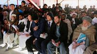 Afghans seeking passports wait in line in Kabul on Jan. 20. Many Afghans are seeking to leave the country, though some have returned from countries like Germany after finding out that they were unlikely to receive asylum. Afghans seeking passports wait in line in Kabul on Jan. 20. Many Afghans are seeking to leave the country, though some have returned from countries like Germany after finding out that they were unlikely to receive asylum.