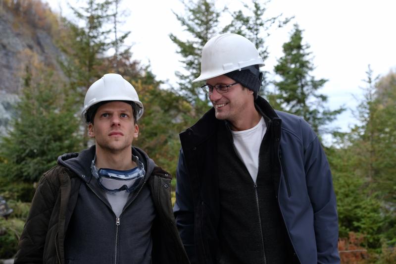 Vincent (Jesse Eisenberg) and Anton (Alexander Skarsgård) are financial traders trying to strike it rich in The Hummingbird Project. Vincent (Jesse Eisenberg) and Anton (Alexander Skarsgård) are financial traders trying to strike it rich in The Hummingbird Project.