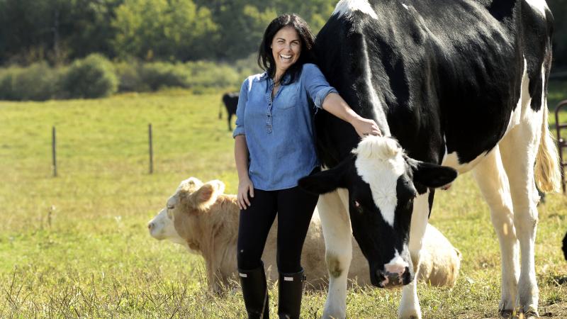 Tracey Stewart poses with Tweed and Gidget at Farm Sanctuary's Watkins Glen, N.Y., location. Stewart is the founder of the online magazine, Moomah. Tracey Stewart poses with Tweed and Gidget at Farm Sanctuary's Watkins Glen, N.Y., location. Stewart is the founder of the online magazine, Moomah.