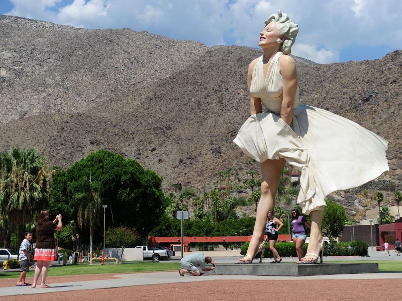 The 'Forever Marilyn' statue by artist Seward Johnson was first in Palm Springs from 2012 to 2014. Now, she's headed back to the resort town permanently. But her return is sparking a backlash. The 'Forever Marilyn' statue by artist Seward Johnson was first in Palm Springs from 2012 to 2014. Now, she's headed back to the resort town permanently. But her return is sparking a backlash.