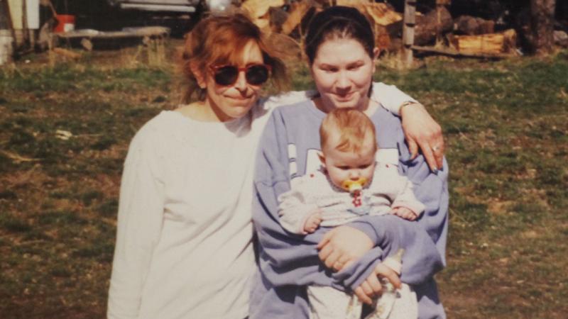 Carolyn DeFord is pictured with her daughter and mother, Leona Kinsey, in La Grande, Ore., in their last photograph together before Kinsey disappeared in October 1999. Carolyn DeFord is pictured with her daughter and mother, Leona Kinsey, in La Grande, Ore., in their last photograph together before Kinsey disappeared in October 1999.