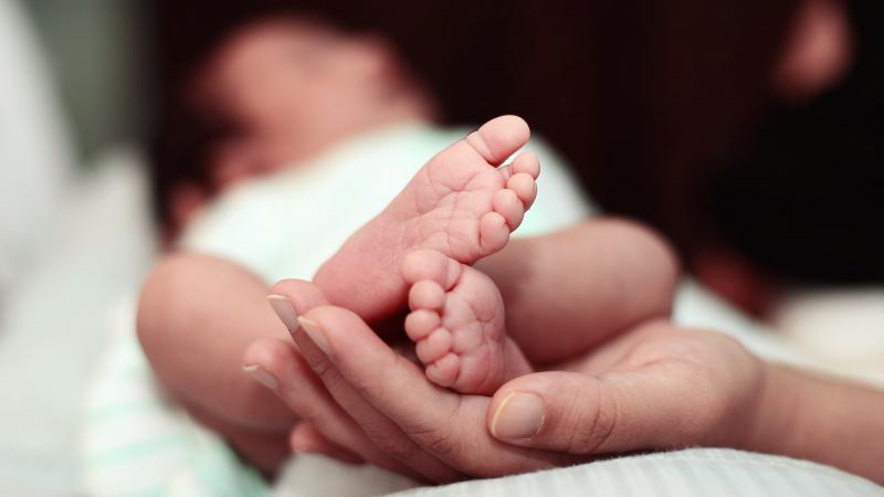 Only about a third of U.S. hospitals offer women breast-feeding help after they leave the hospital, according to report released Tuesday by the Centers for Disease Control and Prevention. Only about a third of U.S. hospitals offer women breast-feeding help after they leave the hospital, according to report released Tuesday by the Centers for Disease Control and Prevention.