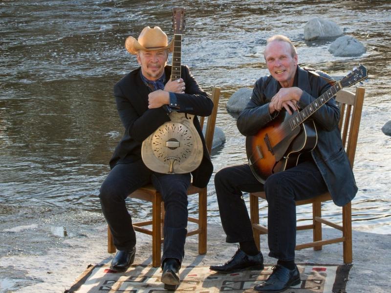 Dave (left) and Phil Alvin. Dave (left) and Phil Alvin.